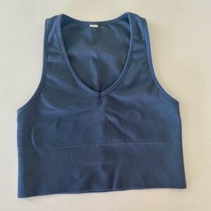 This is a 90 Degree by Reflex ribbed seamless cropped top